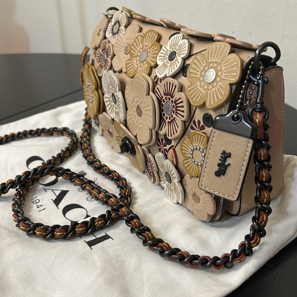 Coach Dinky Tea Rose Crossbody 38197 - Picture 3 of 14